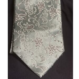 Chevalier Light Blue‎ 100% Silk Tie w/Floral Design